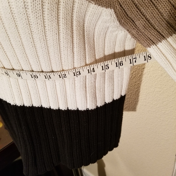 Sweater - Picture 3 of 5